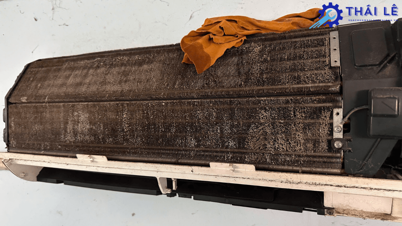 Dàn lạnh bám bụi