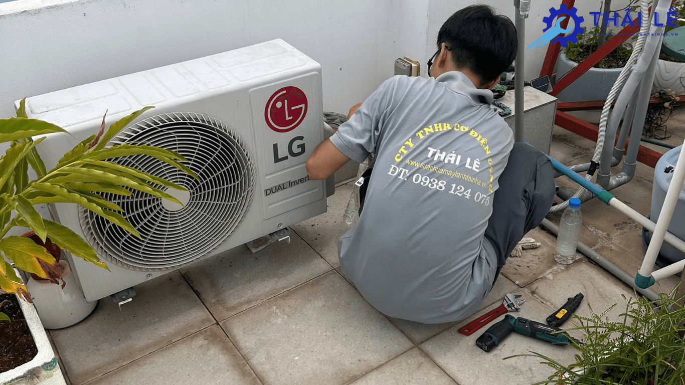 Dịch vụ vệ sinh máy lạnh tại nhà TP.HCM