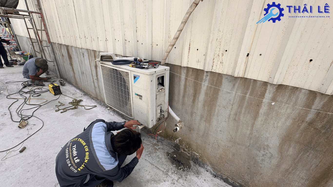 Vì sao máy lạnh không lạnh? Nguyên nhân & cách khắc phục hiệu quả tại nhà 2 Máy lạnh bị thiếu gas hoặc hết gas